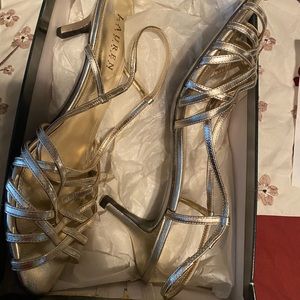 Ralph Lauren Tinah Platino Metallic gold heels